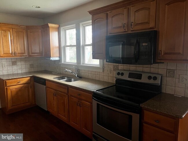 Photo - 125 Tilton St