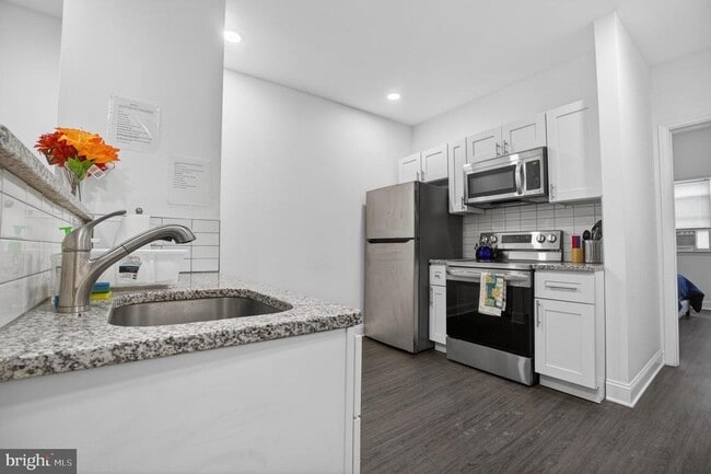Photo - 3138 W Allegheny Ave Unit B