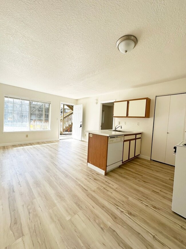 Photo - 4940-4950 SW 45th Ave Unit 12