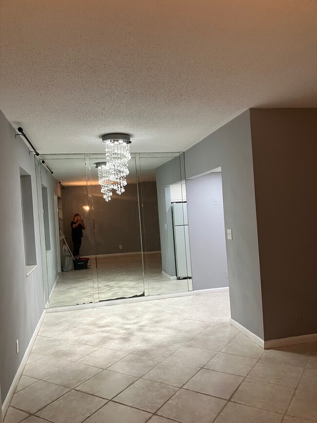 Photo - 282 Norwich L Unit 282