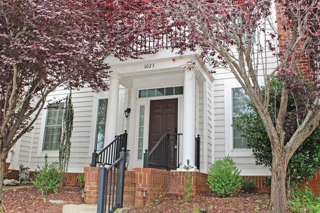 Building Photo - Garage townhome in Belvedere