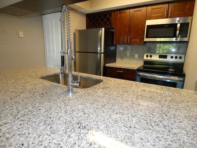 Photo - 5740 Rock Island Rd