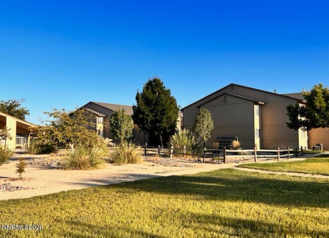 Building Photo - 650 N Maine St Unit 617