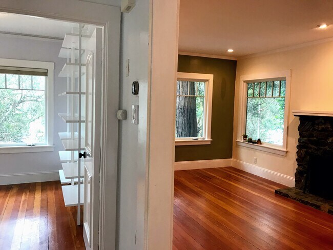 Photo - 1203 Bosworth St