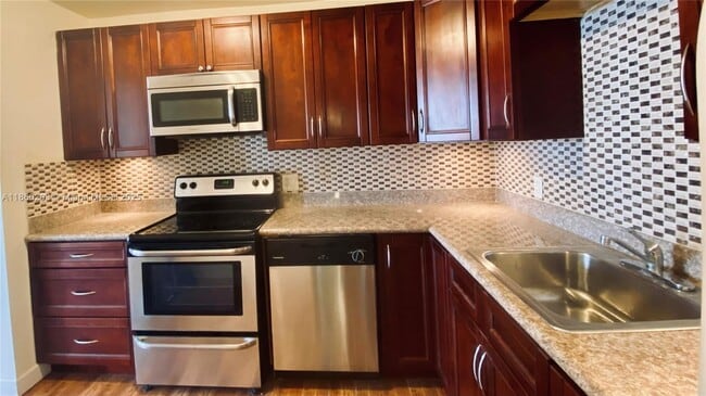 Building Photo - 2025 NE 164th St Unit 901 Rental