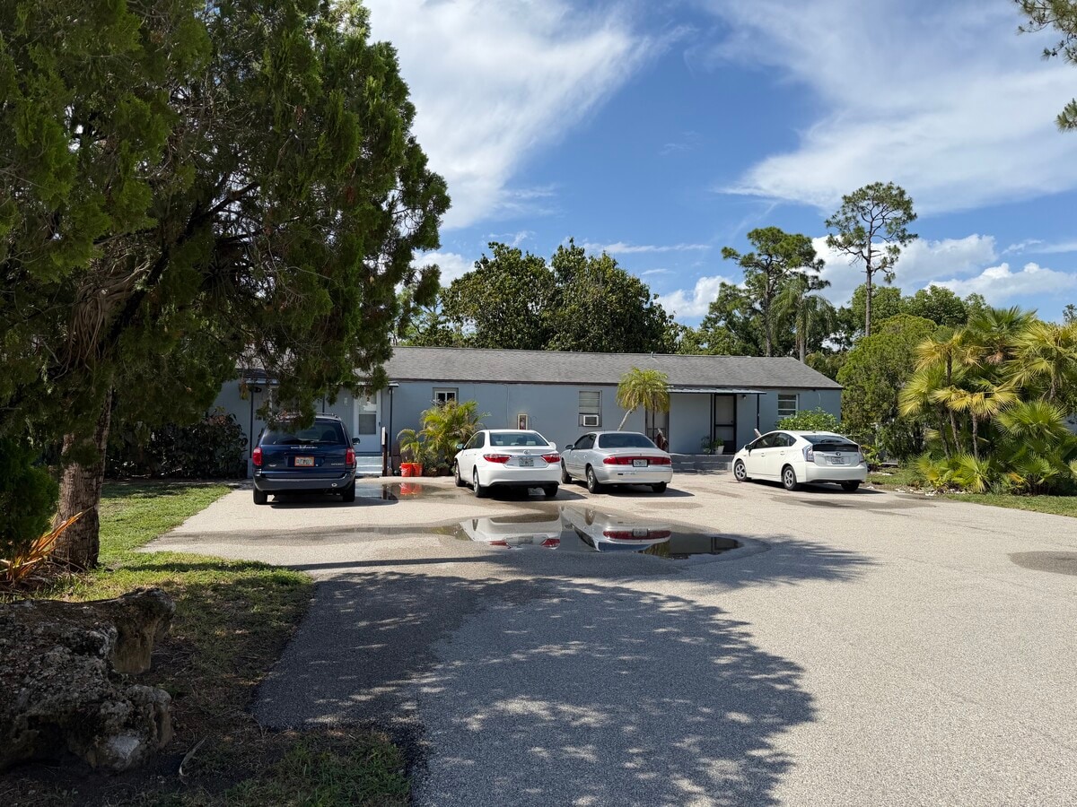 Photo - 303 South Rd Unit 3