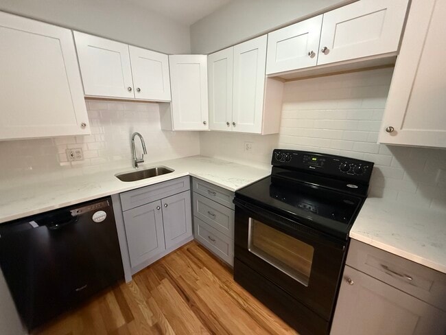 Photo - 744 W Gordon Terrace Unit 302
