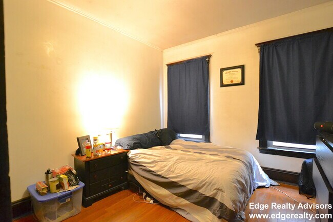 Photo - 69 Oak Square Ave Unit 1