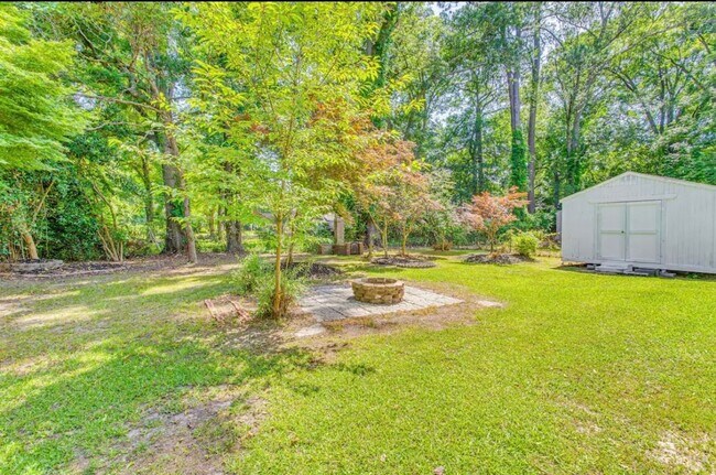 Photo - 208 E Columbus St