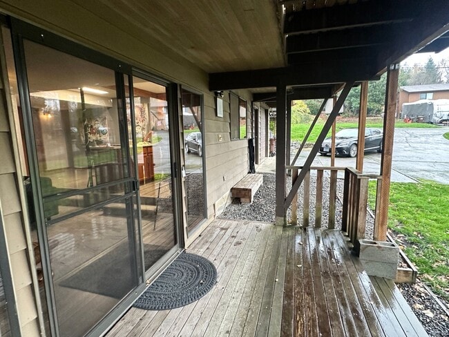 Photo - Super Comfortable Furnished Short term rental