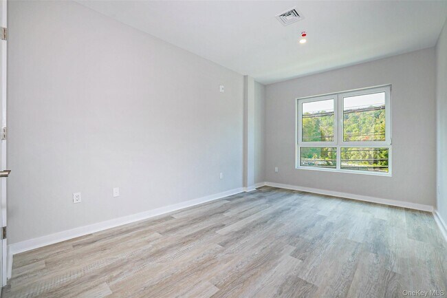 Photo - 500 Commerce St Unit 108