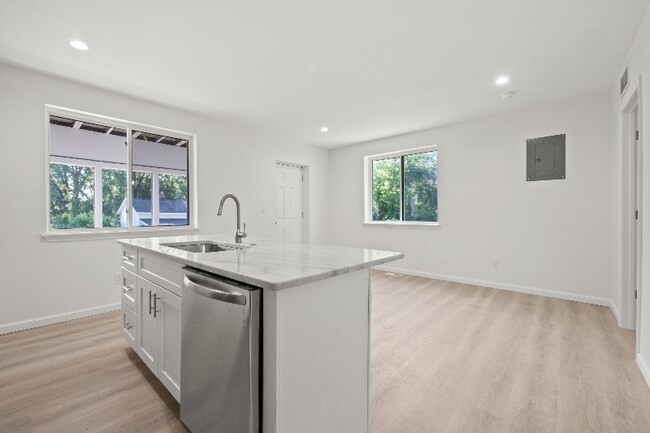 Photo - 34 Cross St Unit 34 Cross St # 2 Auburn Hills MI 48326