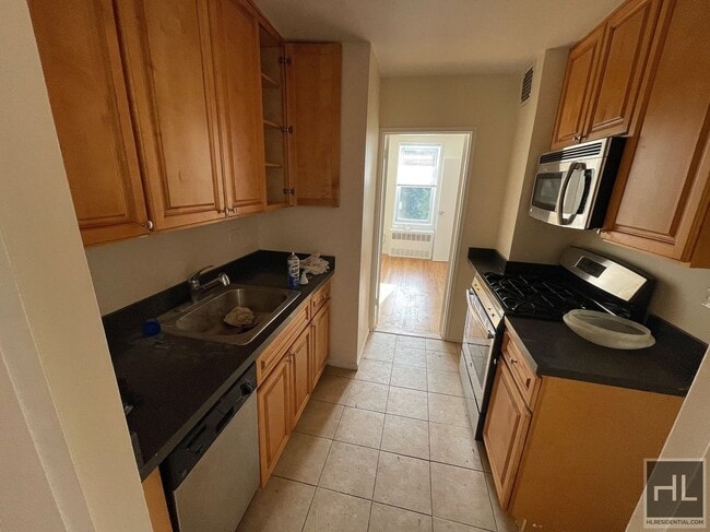 Photo - GRAND CENTRAL PARKWAY Unidad LOBGO