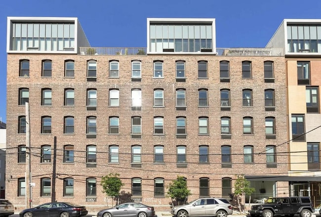 Building Photo - 122 West St Rental