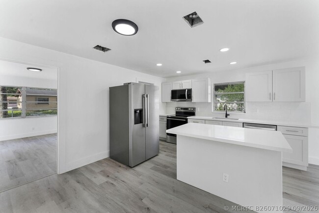 354 NW 4th Pl