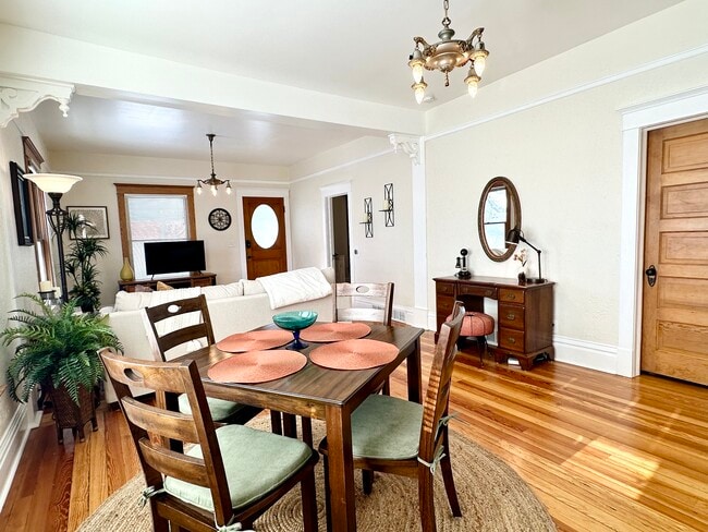 Photo - 348 Collyer St