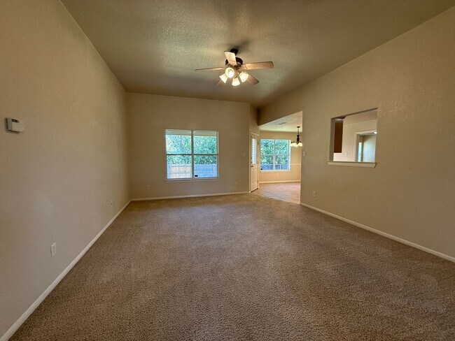 Photo - 222 Nolan Ridge Dr