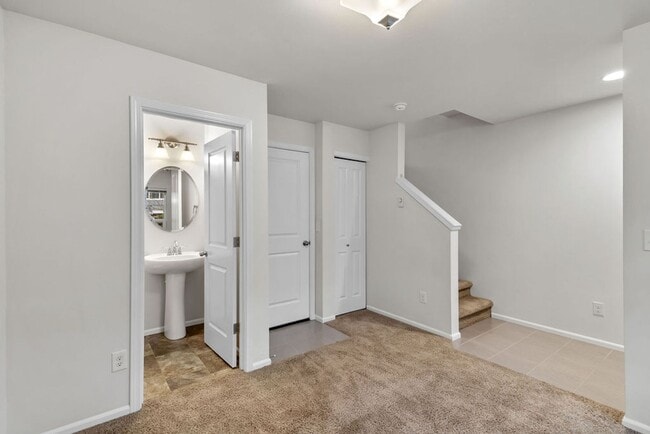 Photo - Spaciously Modern Tri Level Townhome for Rent in North Everett