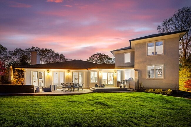 Photo - 425 Highview Rd