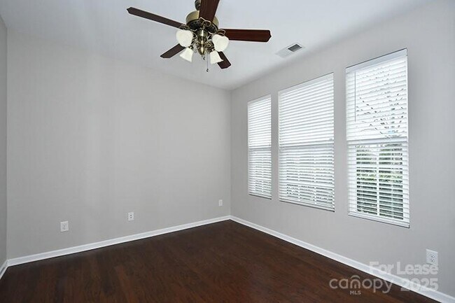 Photo - 8204 Viewpoint Lane