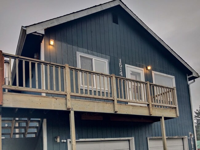 Photo - 1514 Lynden Way