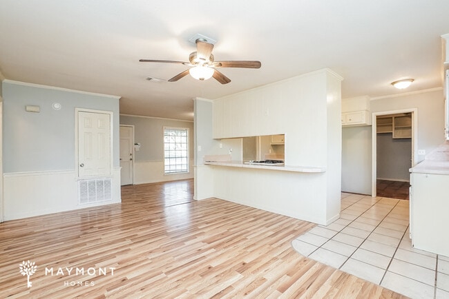 Photo - 5869 Kinder Dr