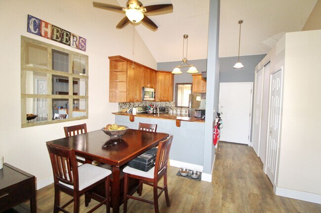 Photo - Haleakala Gardens - Upper Level Furnished ...