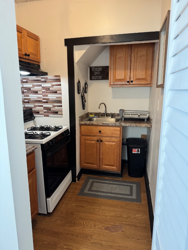 Photo - 1031 Marion St
