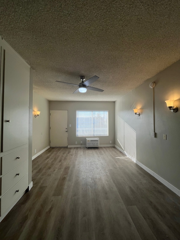 Photo - 14250 Telegraph Rd Unit 6