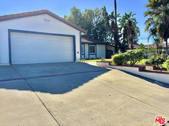 Photo - 16312 Itasca St