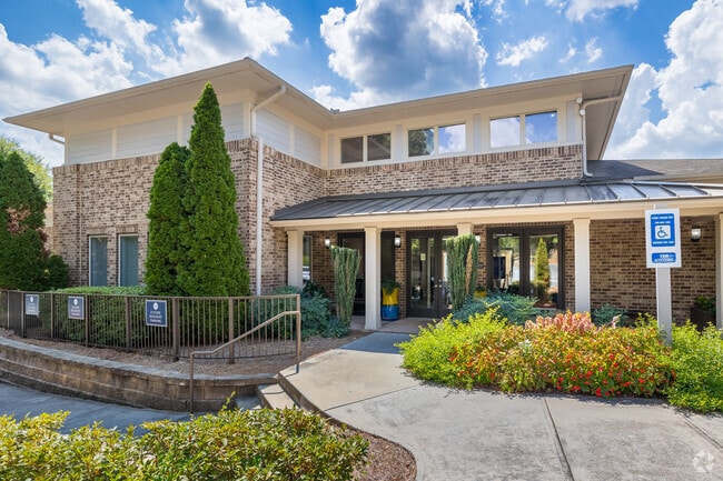 Centro de arrendamiento - Haven on Peachwood