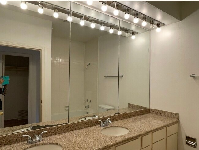 Photo - 2209 S Braeswood Blvd Unidad 32F