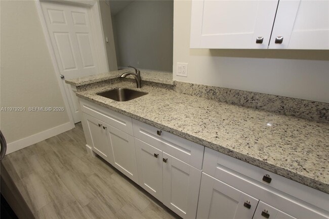 Photo - 2831 N Oakland Forest Dr Unit 309