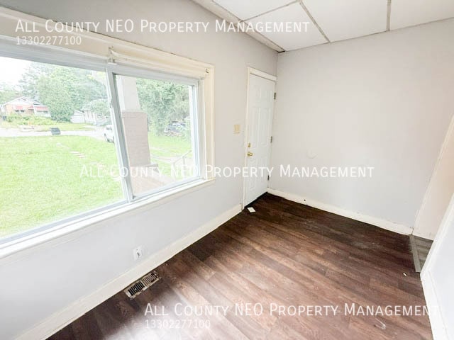 Photo - 1234 Winton Ave