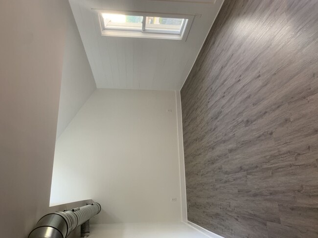 Photo - Pointe Six52