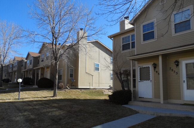 Photo - 7957 Lexington Park Dr