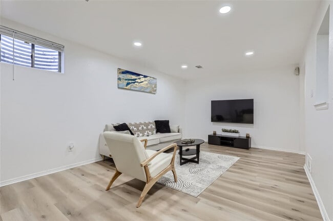 Photo - 5504 Troy St Unidad SI ID1604841P