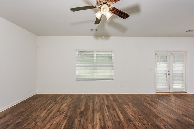 Photo - 5776 Timber Leaf Lp