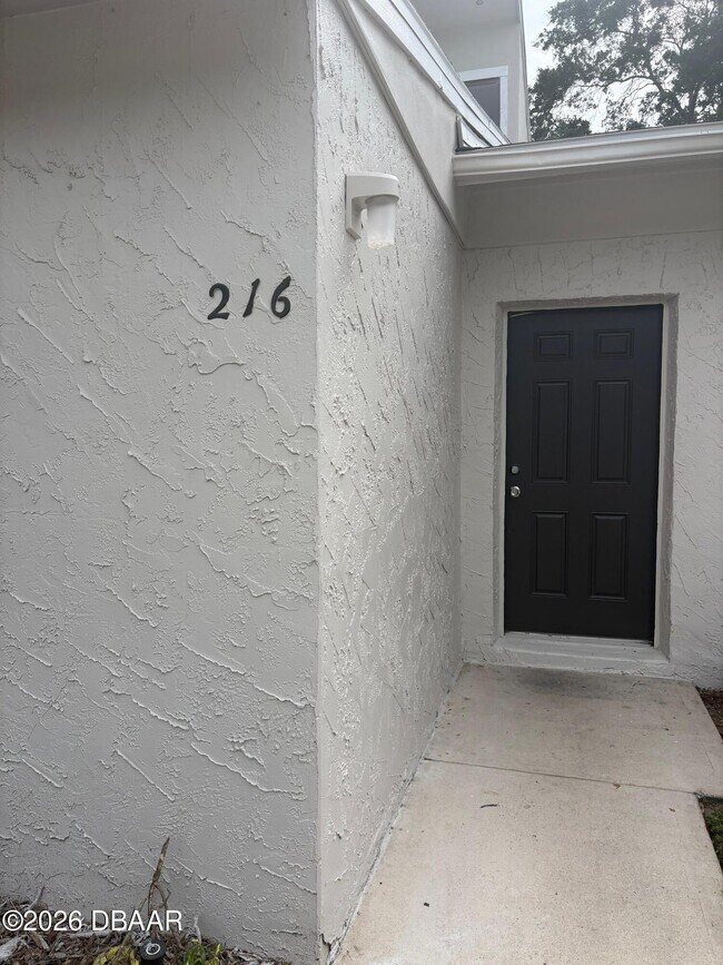 Building Photo - 216 Sheila Ave Unit 216