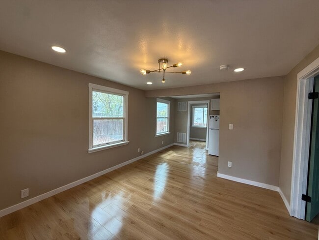 Photo - 39 Sunflower Rd