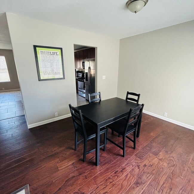 Photo - 718 Pine Lodge Dr