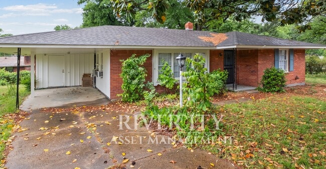 Photo - 1381 Laudeen Dr