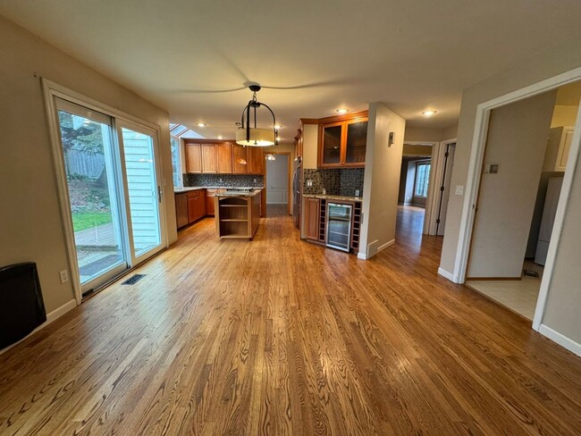 Photo - 3Bd/2.5Ba Sammamish House