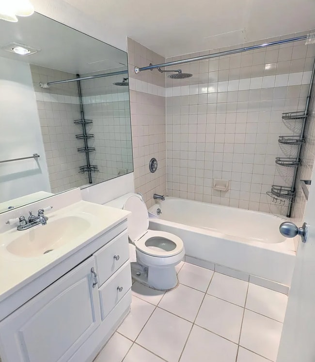 121 Vine St Unit 502