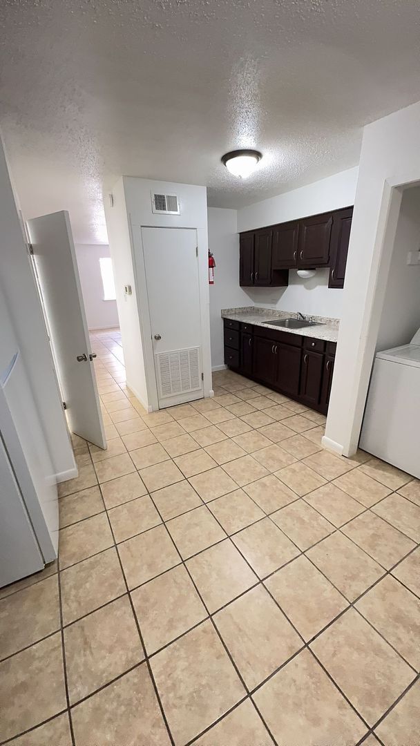 Photo - 1021 Talbot Ave Unit C