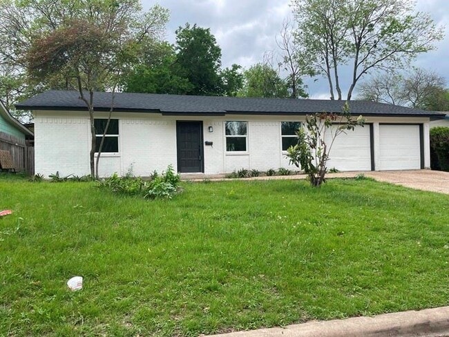 Building Photo - 9605 Newfoundland Cir Rental