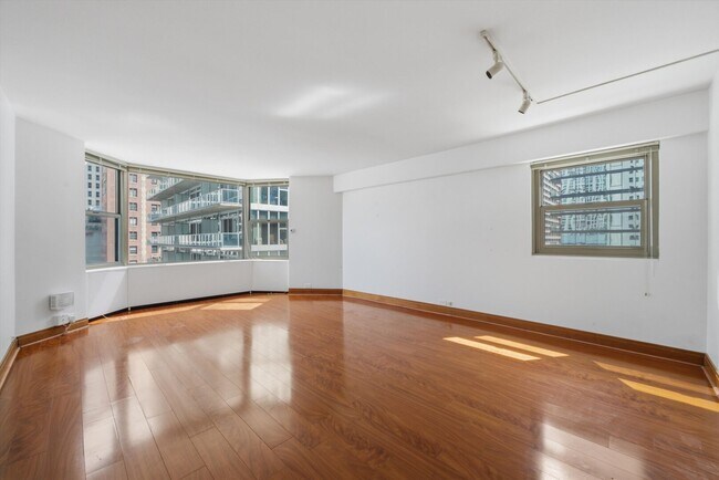 Photo - 535 N Michigan Ave