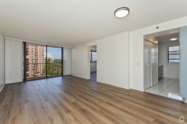 Building Photo - NEWLY RENOVATED 1 BD / 1 BA / 1 PK Unit C601 Rental