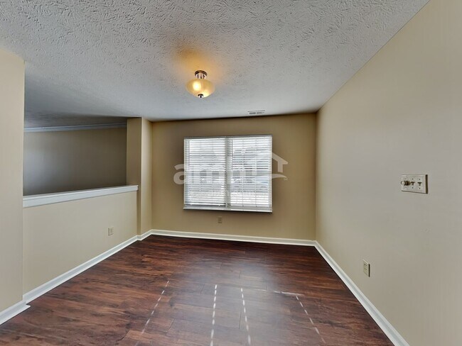 Photo - 5838 Twin River Ln