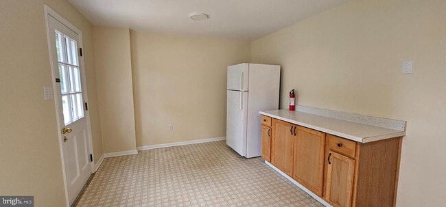 Photo - 222 E Whitlock Ave